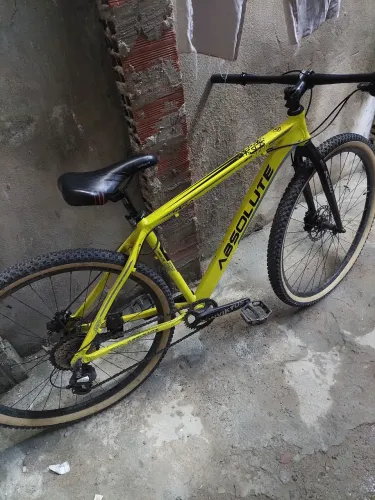 Vendo bike aro 29 absolute freios a óleo com documento 