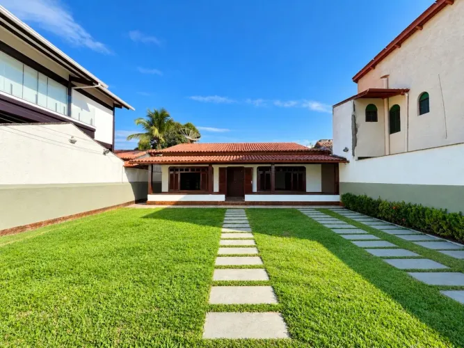 Casa com 5 dormitórios para alugar, 130 m² por R$ 6.000,00/mês - São Cristóvão - Rio das O