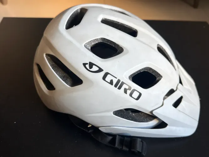 Capacete Giro