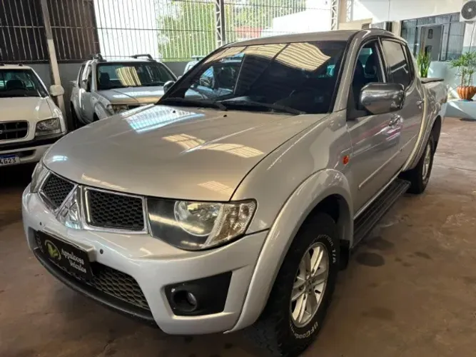 Mitsubishi L200 Triton HPE 3.2 CD TB Int.diesel AUT 2010