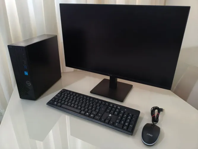 Desktop Dell Vostro 3710 / Monitor 27 Polegadas 100Hz 