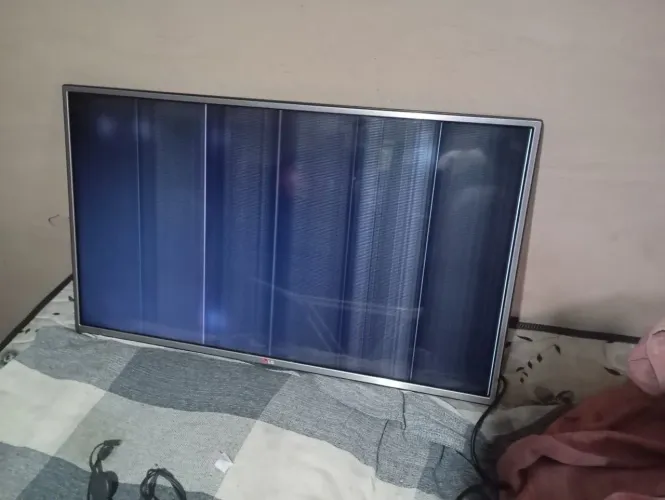 Tv LG 42 polegadas (COM DEFEITO)