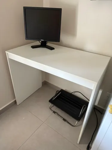Mesa para estudo/trabalho Tok&Stok