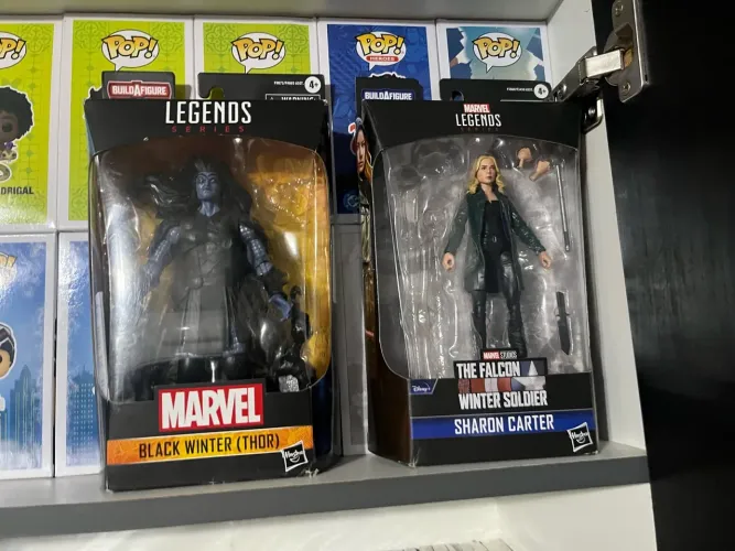 Dois Marvel Legends - Variados