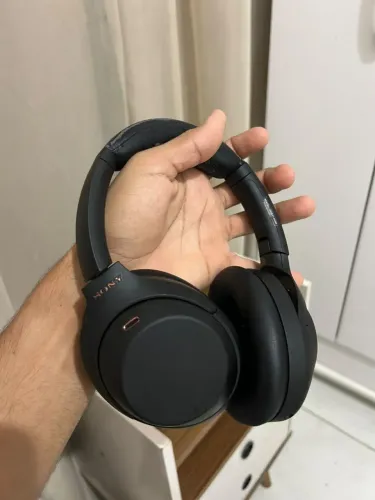 Fone over-ear sem fio Sony