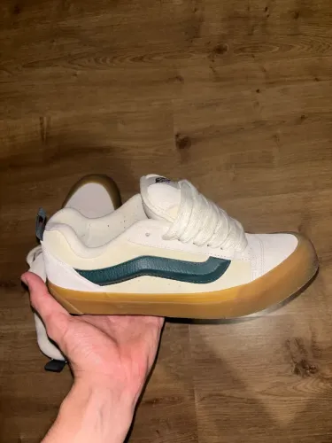 Vans KNU tamanho 40