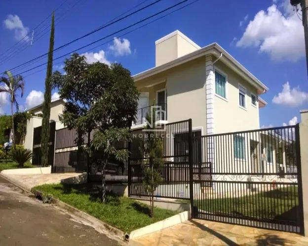 Linda casa à venda no Condomínio Terras de Itaici, Indaiatuba/SP.