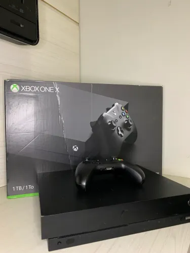Vendo Xbox One X 1tb