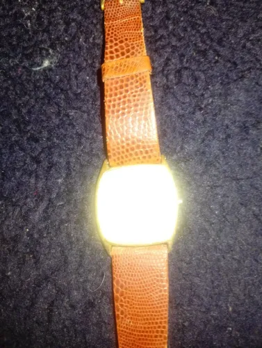Vendo 4 relógios 350,00 