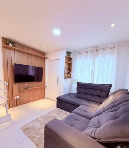 Casa com 2 dormitórios à venda, 69 m² por R$ 440.000 - Vila Urupês - Suzano/SP