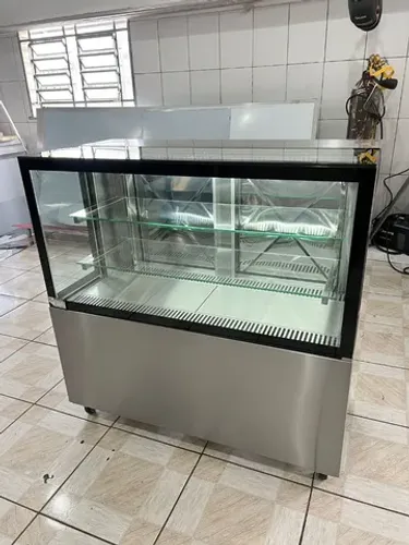 Vitrine expositora balcão, sob medida!