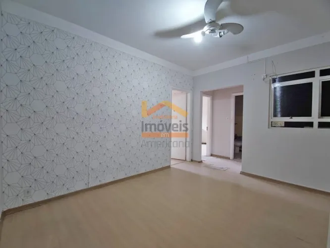 Sala comercial sobre loja no calçadão da Rua Trinta de Julho no Centro de Americana