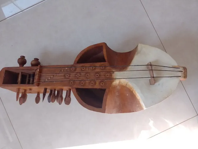 Sarangi, Sarinda ou Surinda 