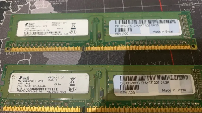 Kit 2 pentes de memória DDR3 de 1GB Smart PC3-8500U