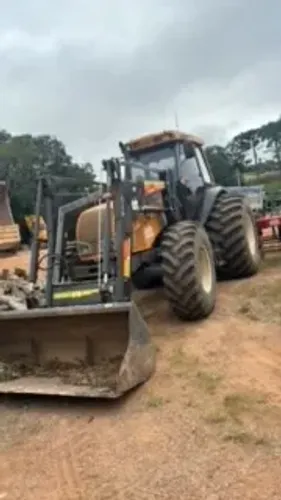 Trator Valtra Bh 180 2009 com concha e garfo troco por outro