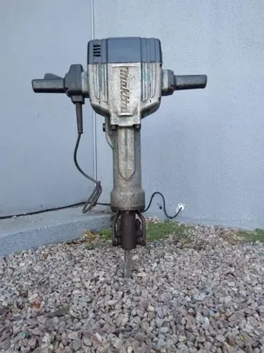 Martelete demolidor Makita 30kg 220V