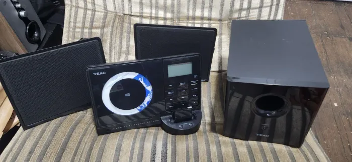 Som TEAC Micro Hi-Fi System CD-x60i