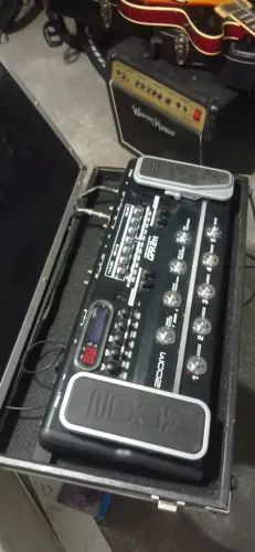 Pedaleira Zoom G 9 valvulada