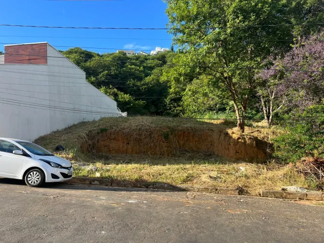 Lote a venda no bairro Belvedere - Governador Valadares - MG