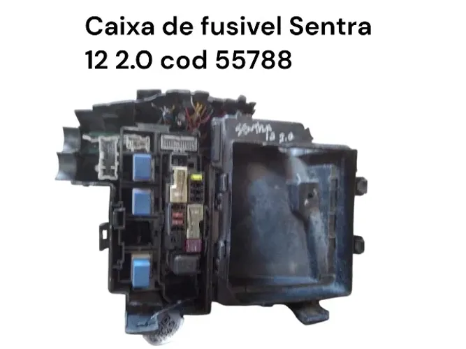 Caixa de fusível sentra 