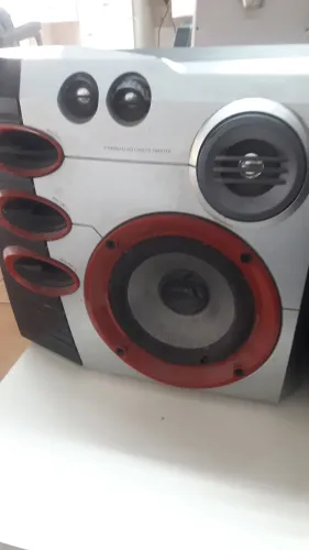 Caixas de som funcionando