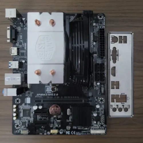 Kit Gamer i7 8700 4.60GHz / PCWare IPMH310G 2.0 / 16GB DDR4 2400MHz Kingston HyperX Fury