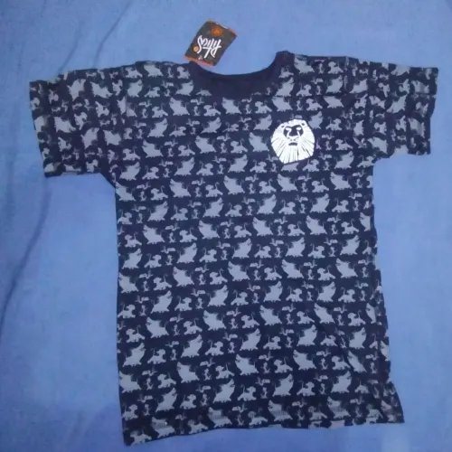 Camiseta Piticas do Rei Leão dupla face - Tamanho 12 anos