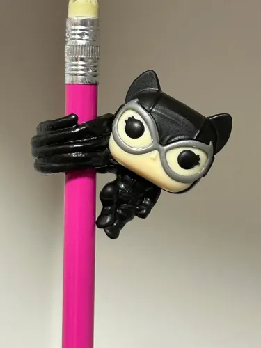 Mulher gato coleção Kinder Joy DC
