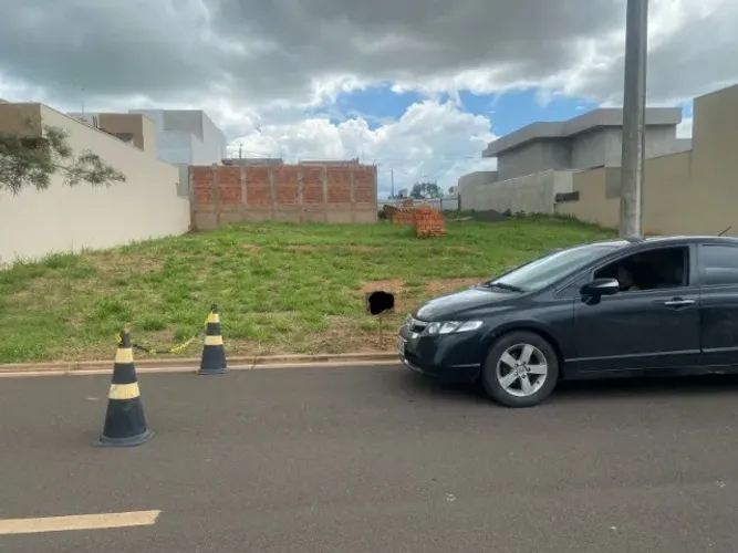  VENDE SE TERRENO NO VILLAGE DAMHA 4 EM MIRASSOL SP