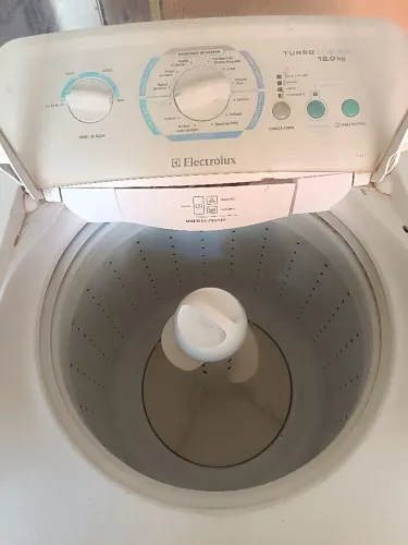 Máquina de lavar com defeito