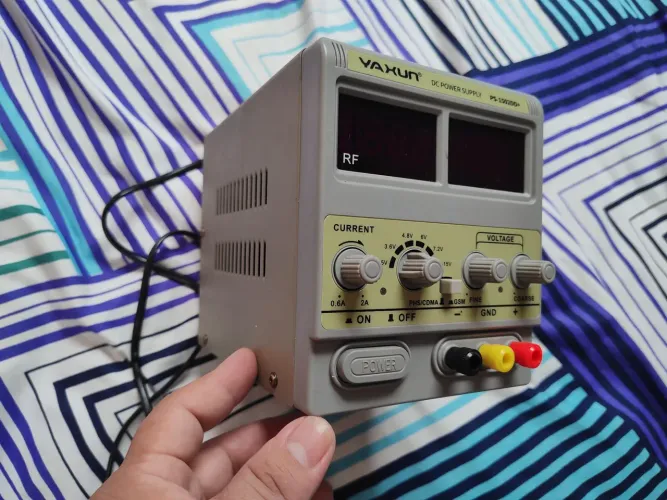Fonte de Alimentação para Eletrônicos - Yaxun PS-150200