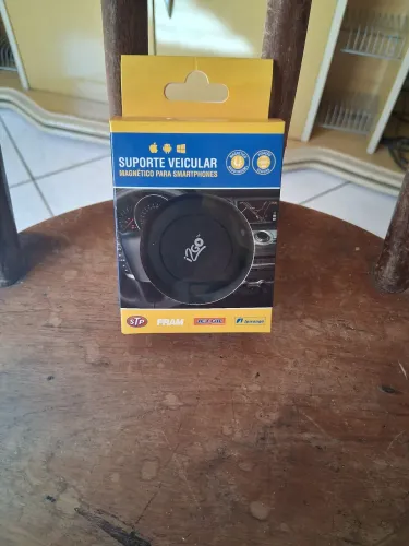 Suporte veicular magnético para smartphones 