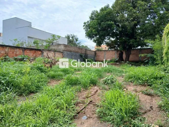 Terreno de 360 m² à venda em São Mateus, Montes Claros  Residencial/Comercial