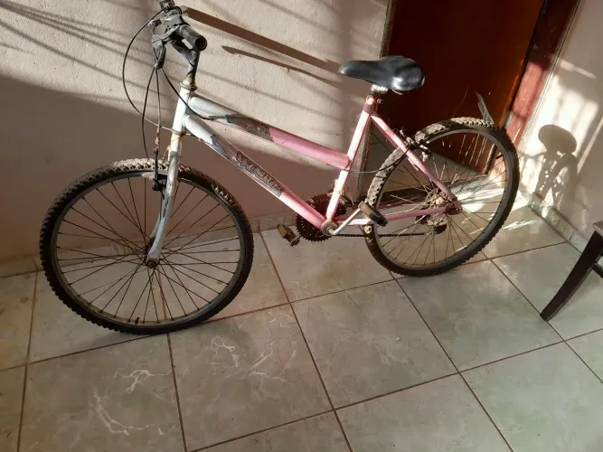 Bicicleta bike rosa 18 marchas aro 26 Promoção Novo Gama