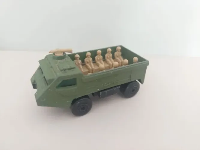 Matchbox LESNEY - Personnel Carrier 1976. 1/64