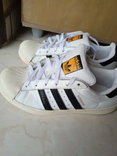 Tênis Adidas superstar branco N°36
