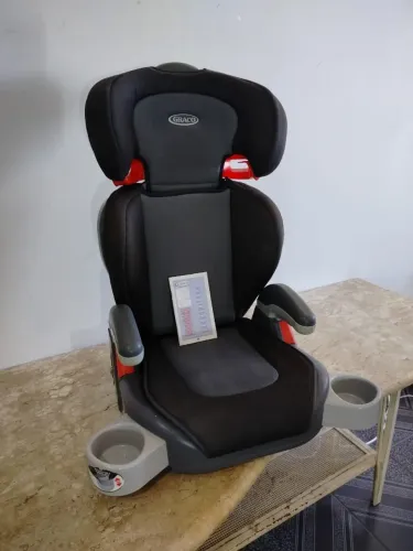 Cadeirinha de carro infantil Graco - Booster com encosto alto