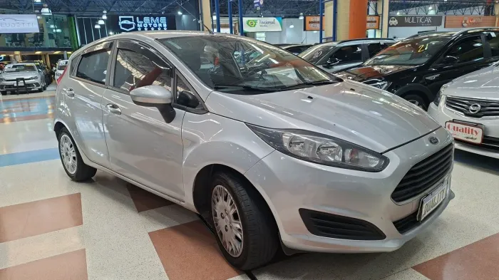 Ford Fiesta 1.5 16V Flex Mec. 5P 2015