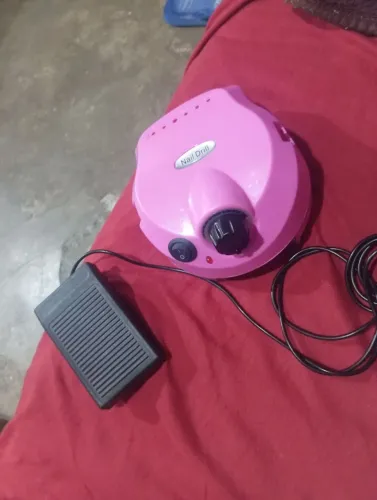 Porquinho de unha de gel 