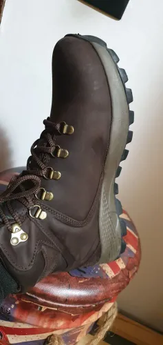Bota  adventure cano alto marrom para várias ocasiões 