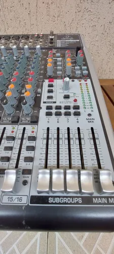 Mesa Behringer QX2442