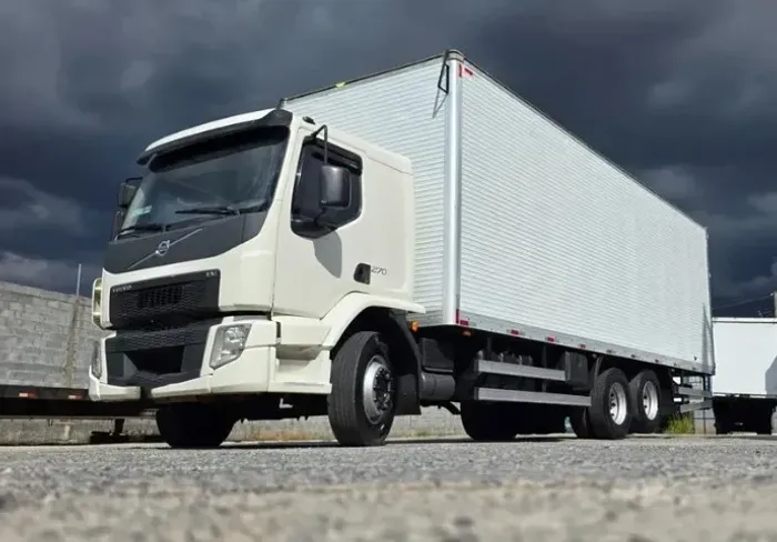 Volvo VM 270 2020  Bau
