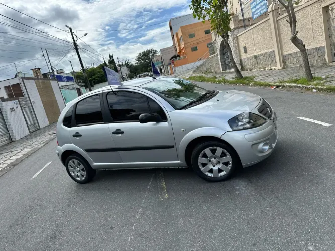 Citroen C3 GLX 1.4/ GLX Sonora 1.4 Flex 8V 5P 2012