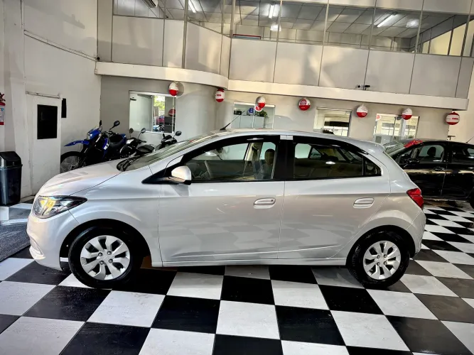 Chevrolet Onix JOY Hatch 1.0 8V Flex Mec. 4P 2019