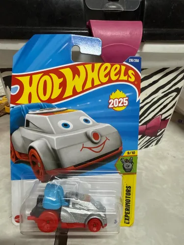 Hot wheels experimotors
