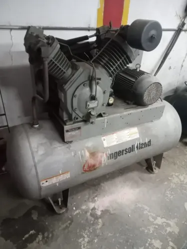 Compressor de Air(IR) Ingersoll Rand T30-511L Industrial/profissional 