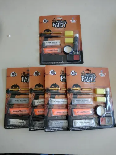 Kit com 5 (cinco unidades) de maquiagem para Halloween
