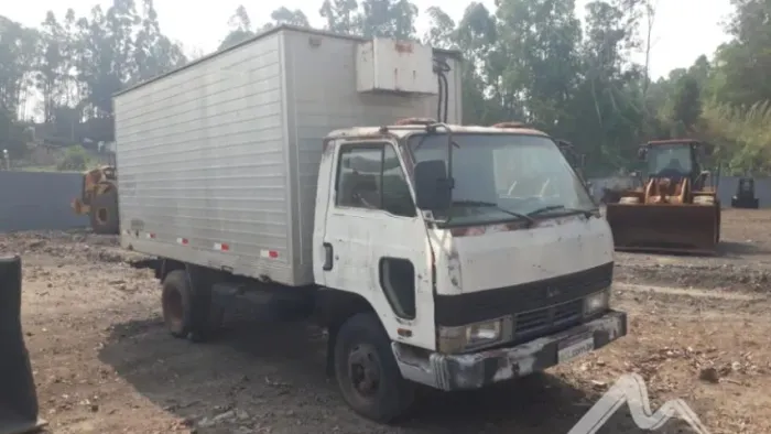 L) Caminhão IMP Kia K