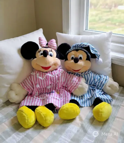Conjunto de pelúcia Minnie e Mickey Mouse