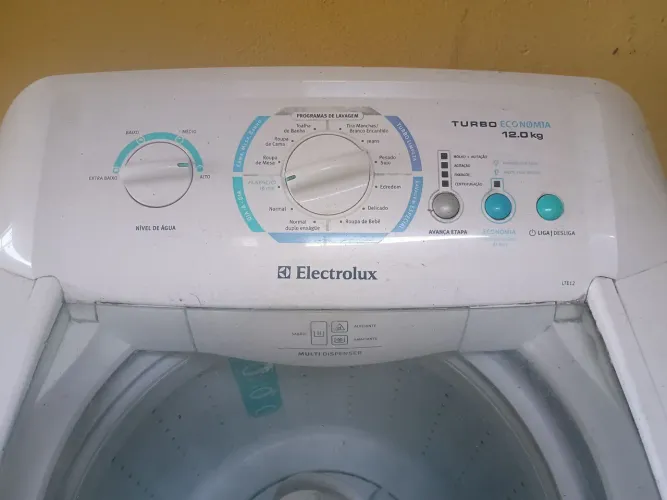 Máquina de lavar Electrolux 12kg